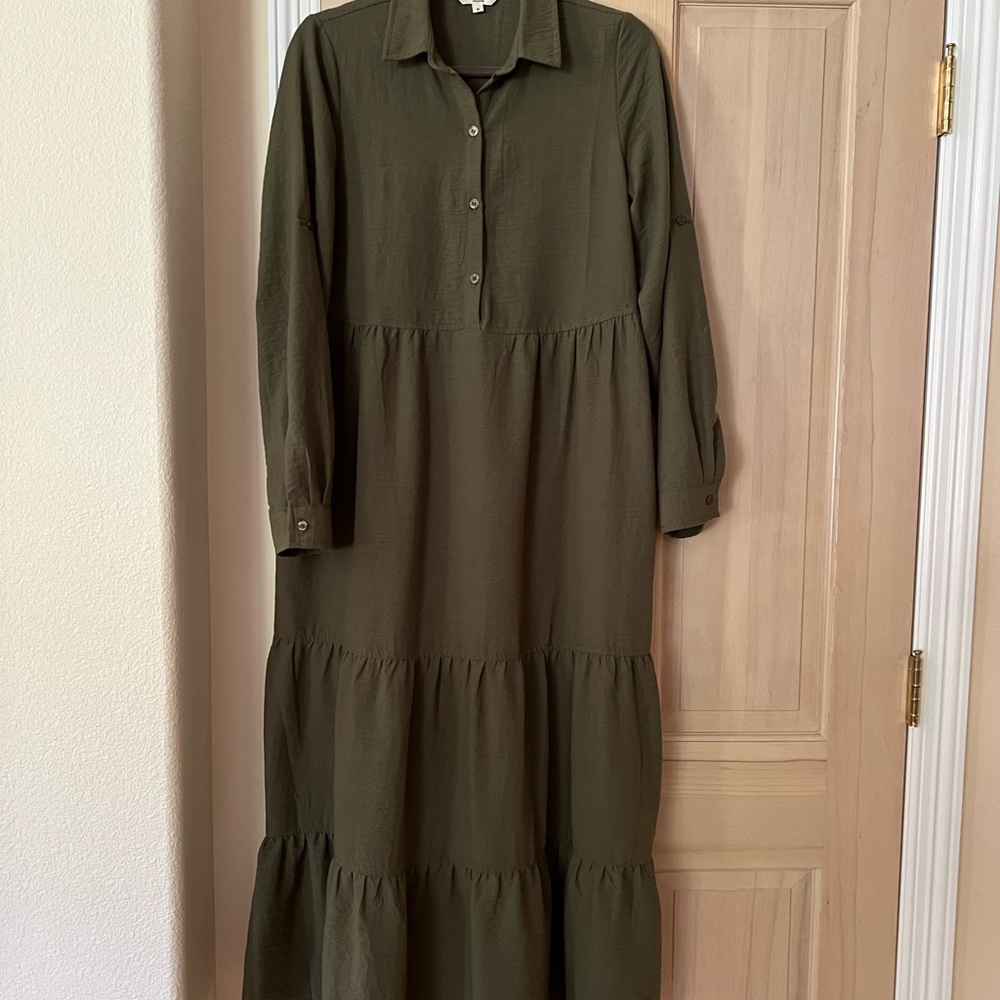 Max Studio Green Long Sleeve Polo Collar Dress